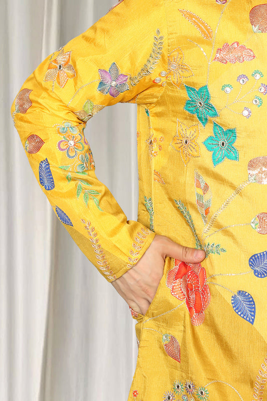 Phool Utsav Embroidered Kurta With Back Elastic Pants