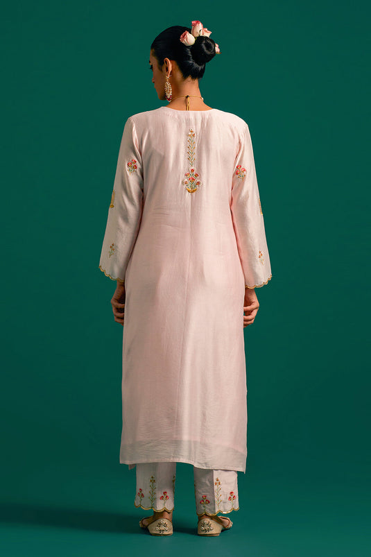 Pink V neck hand embroidered silk chanderi kurta set with green chanderi dupatta