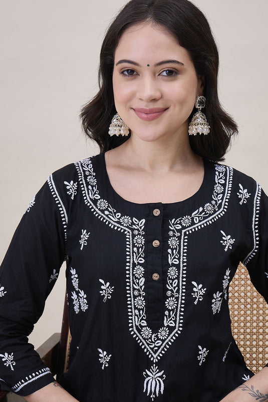 Black Cotton  Round Neck Chikankari Kurta With Side Pockets