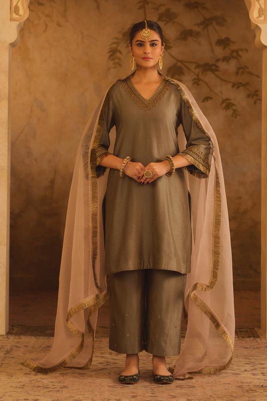 Tajra Green V-Neck A-Line Kurta Set