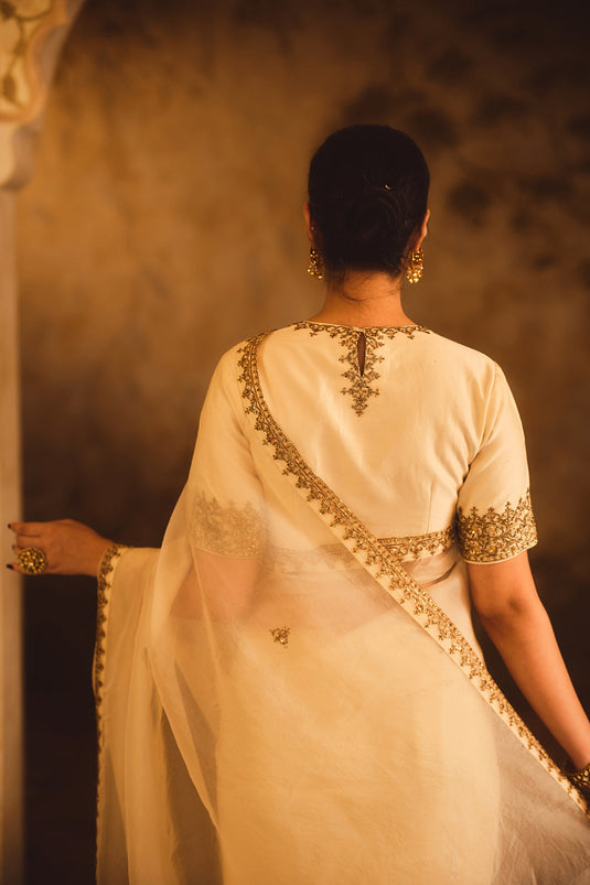 Tajra Off-White Organza Saree With Zero-Neck Blouse
