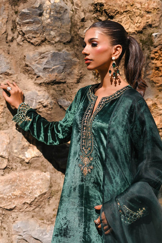 Velora Bottle Green Velvet Suit Set