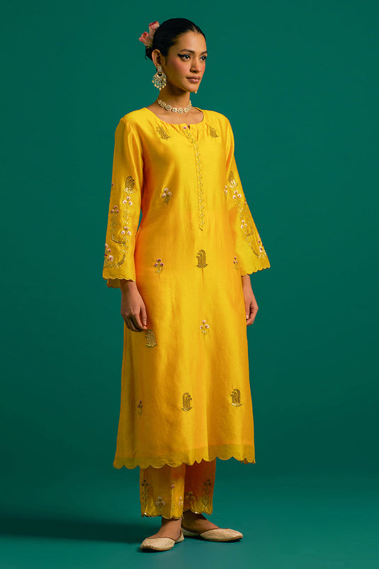 Yellow hand embroidered silk chanderi kurta set with wine chanderi dupatta